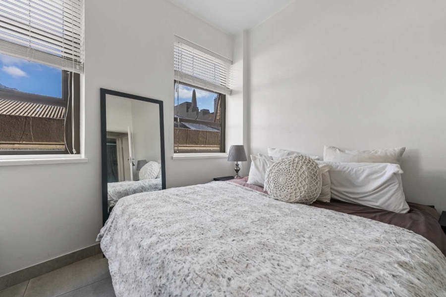 2 Bedroom Property for Sale in Cape Town City Centre Western Cape